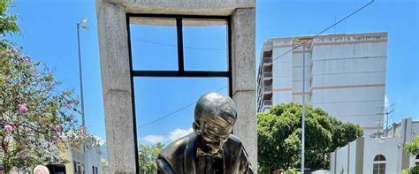 Monumento em homenagem a Noel Rosa é reinaugurado em Vila Isabel MH Geral