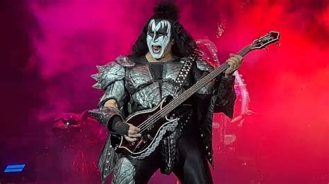 Ace Frehley Owns His Makeup Saubhaya Makeup