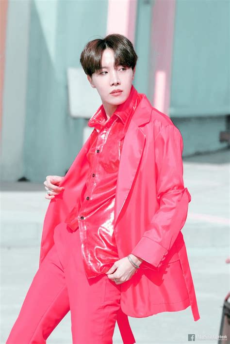 Photoshoot Hoseok Pink Aesthetic