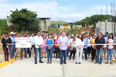 Mariano Rosales entrega calles pavimentadas en Nambiyuguá II El alcalde