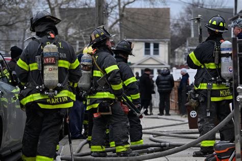 Firefighter Suffers Minor Injuries Battling Jamaica House Fire Near Van Wyck Expressway Fdny Qns