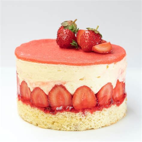 Cómo hacer la deliciosa tarta de fresas sin horno de la que todo el