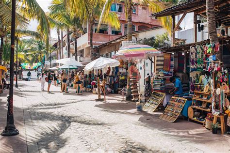 Playa Sayulita • Complete Visitors Guide 2021 Jonny Melon