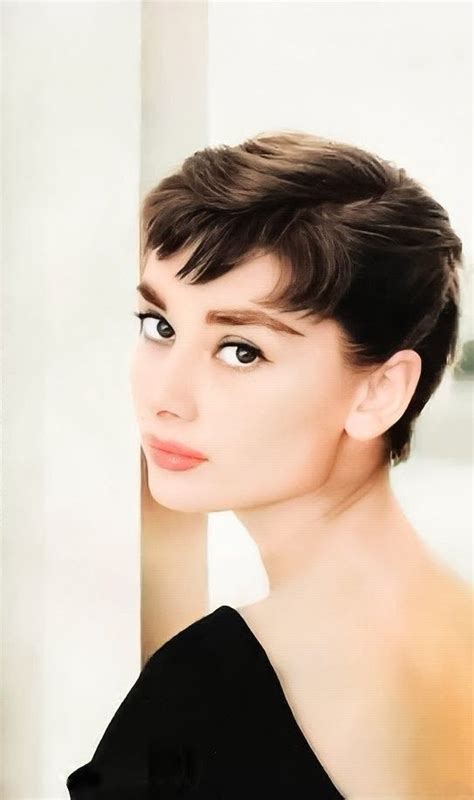 Pin By Pitchy T On The Unique Beauty Of Audrey Hepburn Audrey Hepburn