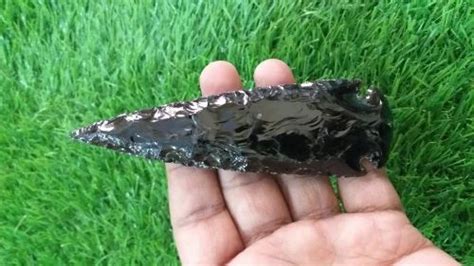 Black Obsidian Arrowhead at Rs 100 piece ओबसडयन सटन in Khambhat