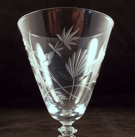 Vintage Etched Crystal Wine Glasses Leaves Floral Set Of 4 Etsy