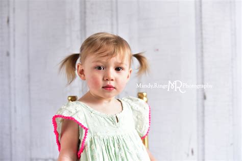 Amelias Second Birthday Portraits By Mandy Ringe Photography