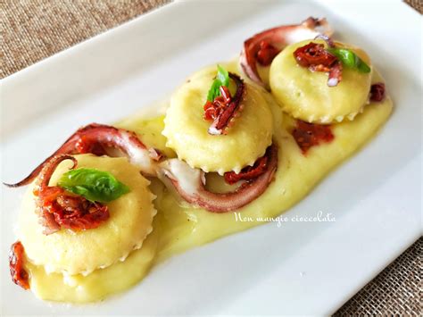 Ravioli Alle Cime Di Rapa Su Crema Di Patate Con Tentacoli Di Calamari