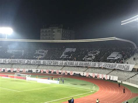 Foto Rușinos Cum Arată Pista De Atletism A Stadionului Din Cluj