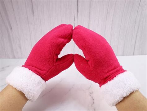 Fleece Mittens with Faux Fur Lining | Fun Family Crafts