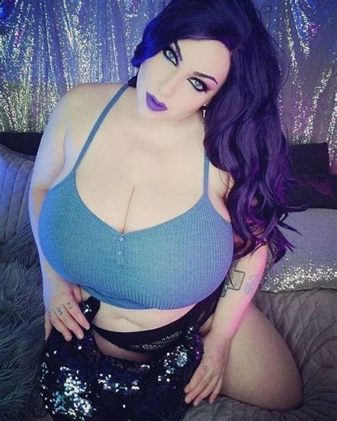 Live Those Huge Tits Scrolller