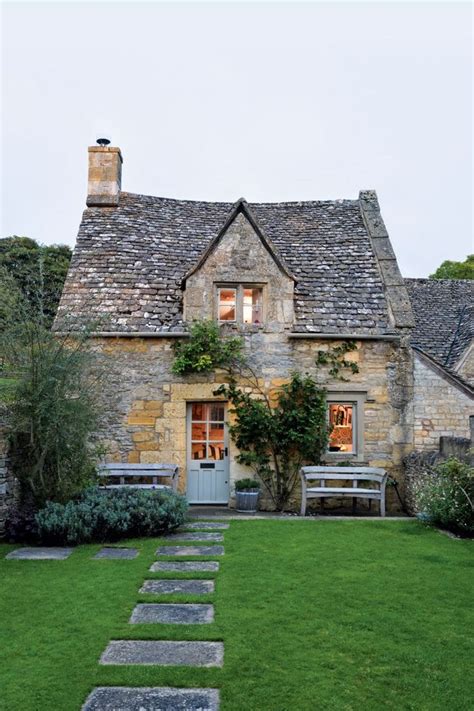 Caroline Holdaways Dream Cotswold Cottage Cottage Homes Romantic