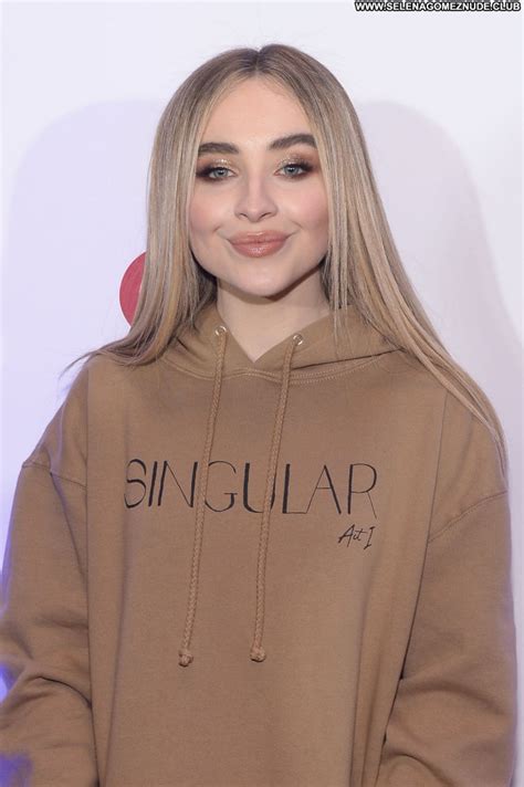 Sabrina Carpenter No Source Celebrity Babe Beautiful Sexy Posing Hot