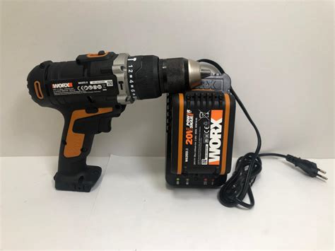 set WORX aku vrtačka+ okružní kotoučová pila+LED lampa+ bat.+nabíječka ...