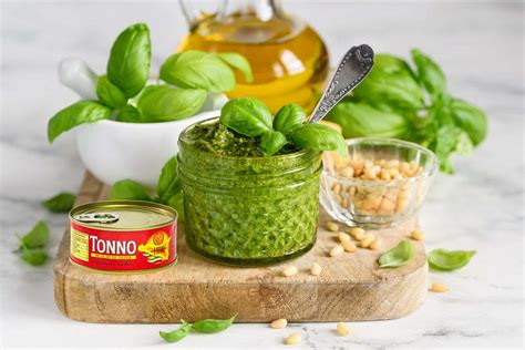 Pesto Di Basilico E Tonno Lo Fai In Un Attimo Ed Ottimo Per Pasta E