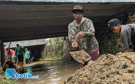 Anomali Cuaca Dinas PUPR Pacitan Kesulitan Normalisasi Saluran