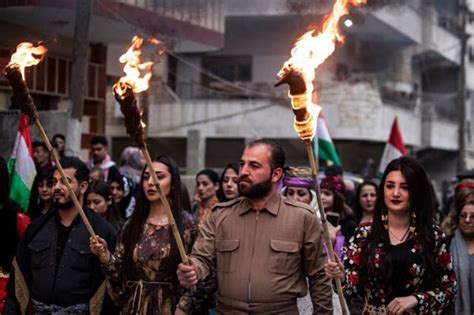 تعرف على عيد نوروز الذي يحتفل به الاكراد والفرس سنويا البوابة