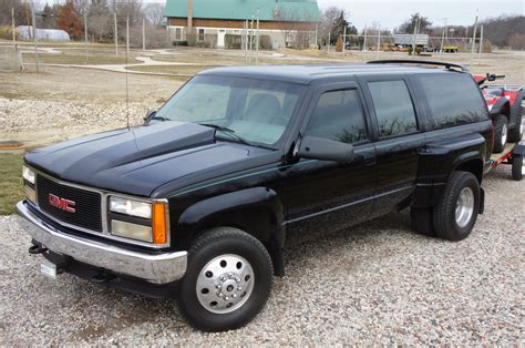 1993 Gmc Suburban Information And Photos Momentcar