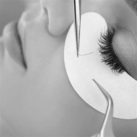 Miami Eyelash Extensions Training Class For 600 — The Refinery Lab