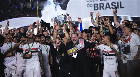 São Paulo empata Flamengo e conquista sua primeira Copa do Brasil