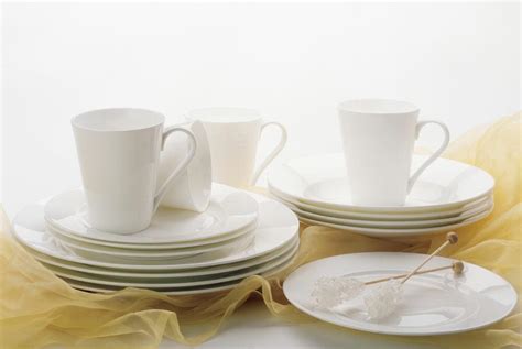 Maxwell And Williams Cashmere Fine Bone China Rim Dinner Set 16 Piece