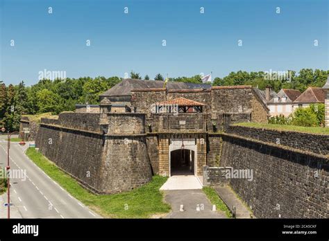 France Pyr N Es Atlantiques B Arn Navarrenx Labeled Les Plus Beaux