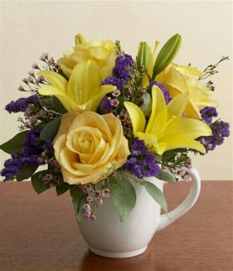 Mug flower vase. | Fresh flowers arrangements, Flower arrangements ...