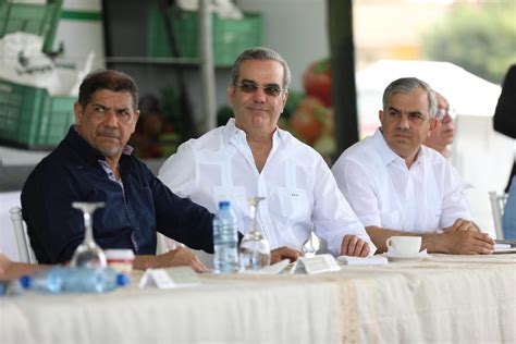 Presidente Abinader Encabeza Inicio De Las Grandes Ferias Navidad Del