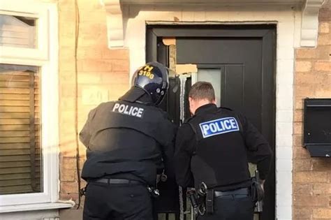 Police in dramatic drug raid at home in Southport - LancsLive