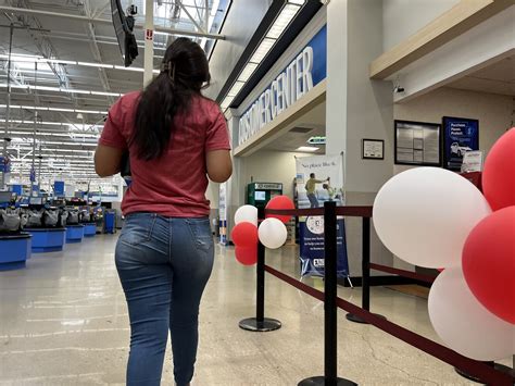 Thick Latina Going Into Work Tight Jeans Forum
