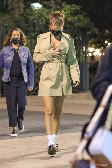 Bella Hadid NipSlip And Deep Cleavage Photos - PlayCelebs.net