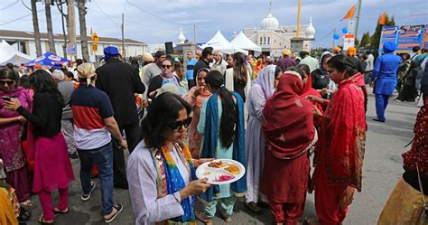 Thousands gather for Vaisakhi celebrations in Victoria - Victoria Times Colonist