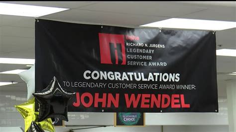 Rochester Hyvee Employee Receives Legendary Customer Service Award