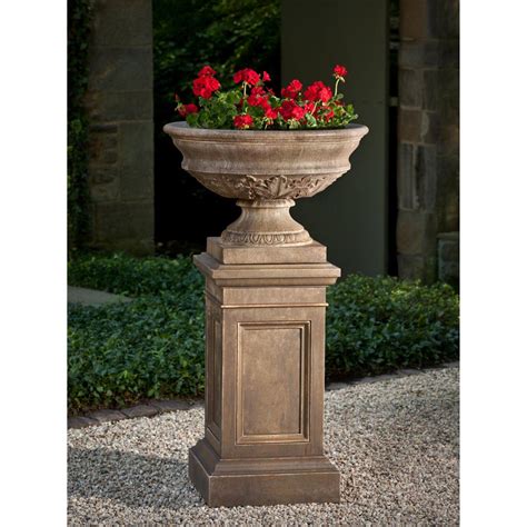 Campania International Coachhouse Cast Stone Urn Planter Garden Planters At Simply Planters