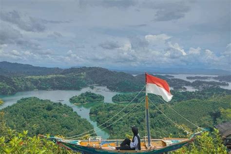 Wisata Perbukitan Di Pulau Kalimantan Indah Bak Kepingan