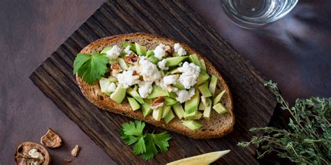 Recette Tartines à l avocat au chèvre et noix facile Mes recettes