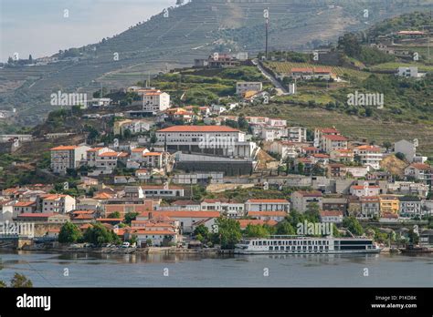 Pinhao portugal town hi-res stock photography and images - Alamy