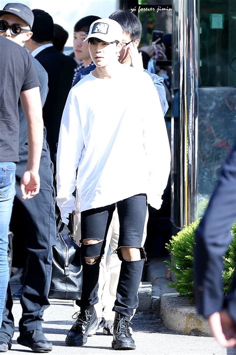 22 Pictures Of Bts Jimin In Jeans You Didnt Know You Needed Koreaboo