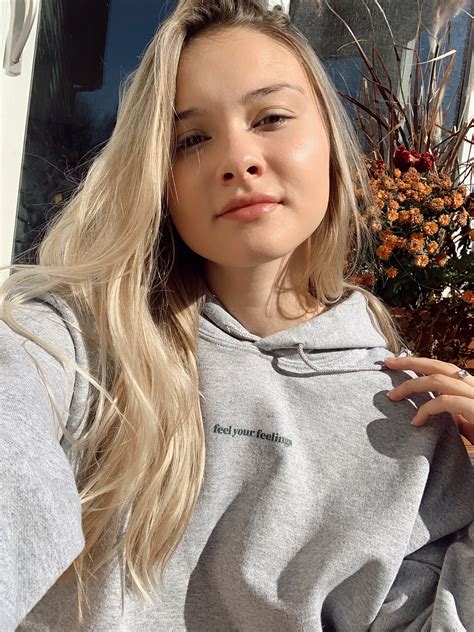 Why You Never Give Up On Loved Ones, According To Your Zodiac Sign