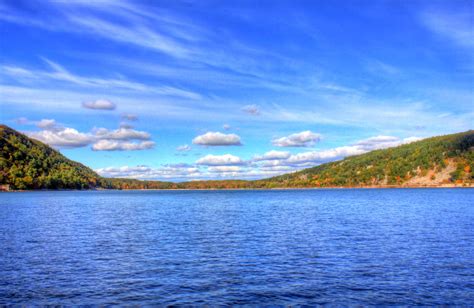 Long view of Devil's Lake at Devil's Lake State Park, Wisconsin image - Free stock photo ...