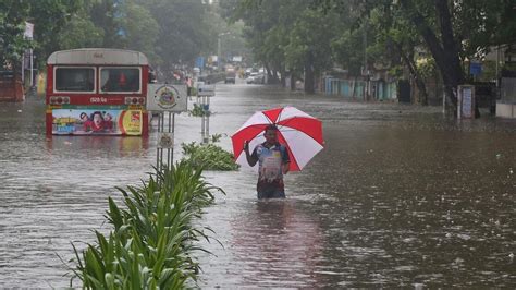 Heavy Rains Paralyse Mumbai Disaster Teams On Alert News Khaleej Times