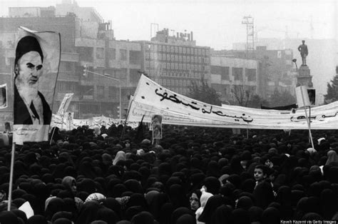 22 Images of the Iranian Revolution