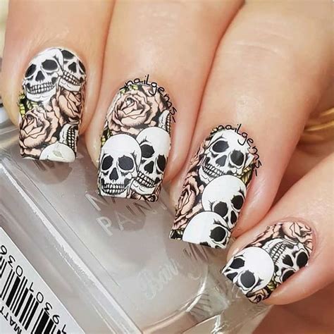 Skull Nails How