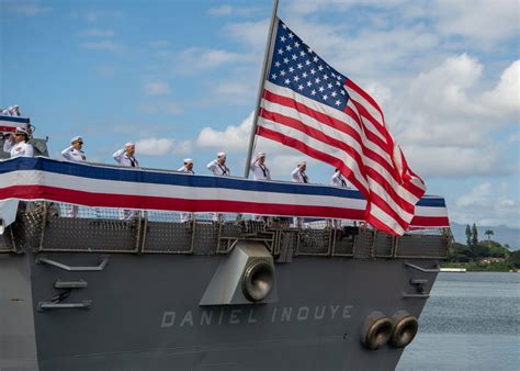 Marinha Dos Eua Comissiona O Destr Ier Uss Daniel Inouye Ddg