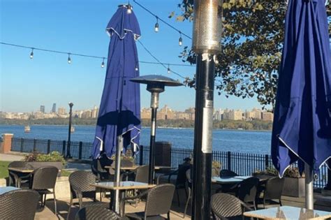 Date Night On The River Waterfront Restaurants Near Edgewater Nj