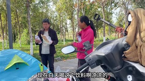 80后两夫妻骑行穷游新疆，买的玉米被老鼠吃了，只有吃馕饼充饥 Youtube