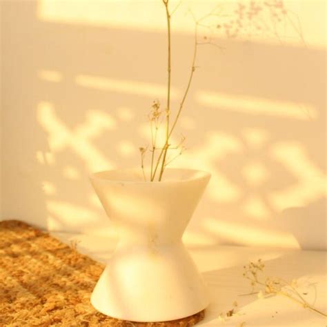 Dumroo Vase Byora Homes White White Indian Marble Byorahomes