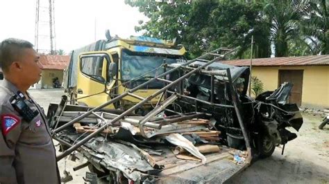 Kecelakaan Di Jalan Lintas Asahan Truk Diduga Alami Rem Blong Hingga