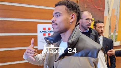 Cyril Ngonge Al Napoli L Arrivo A Villa Stuart Per Le Visite Mediche