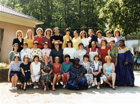 Photo De Classe Les Enseignants Atsem Et Femmes Relais De L Cole